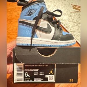 Jordan 1 Retro High OG Black and Light Blue Kids' Sneakers